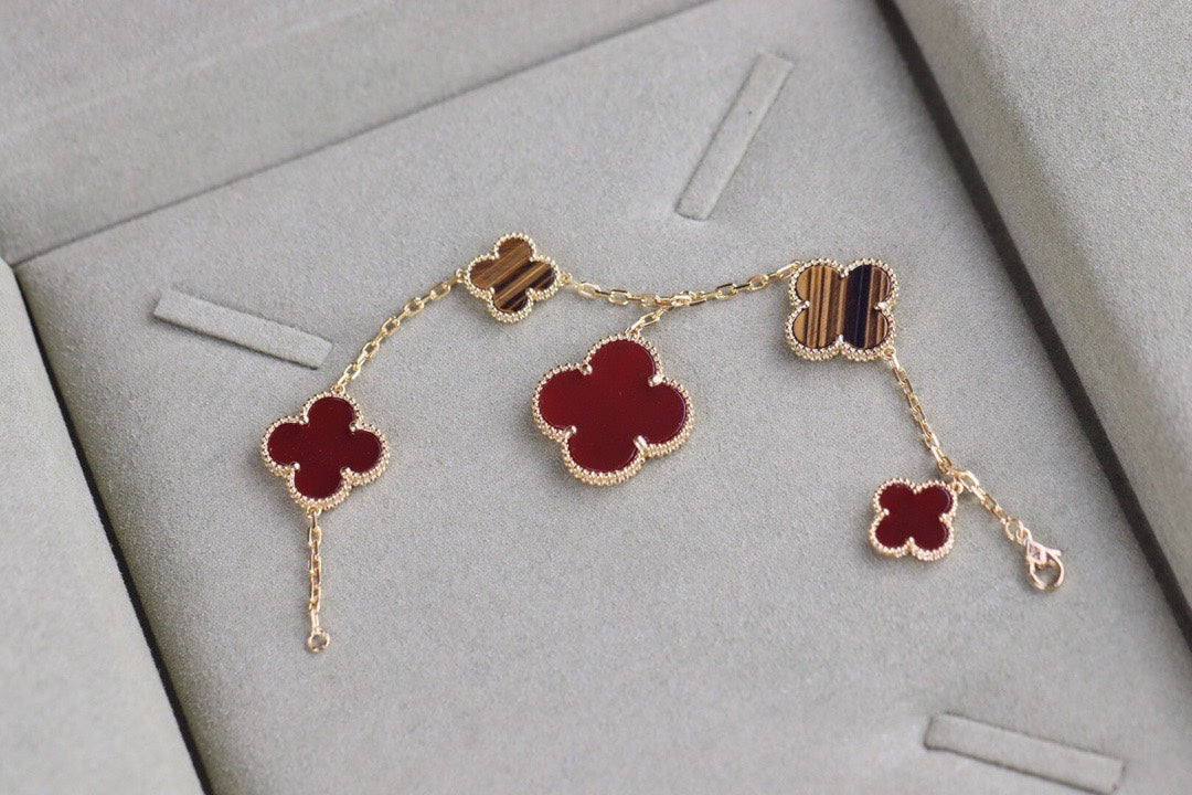 ブレスレット、5モチーフ