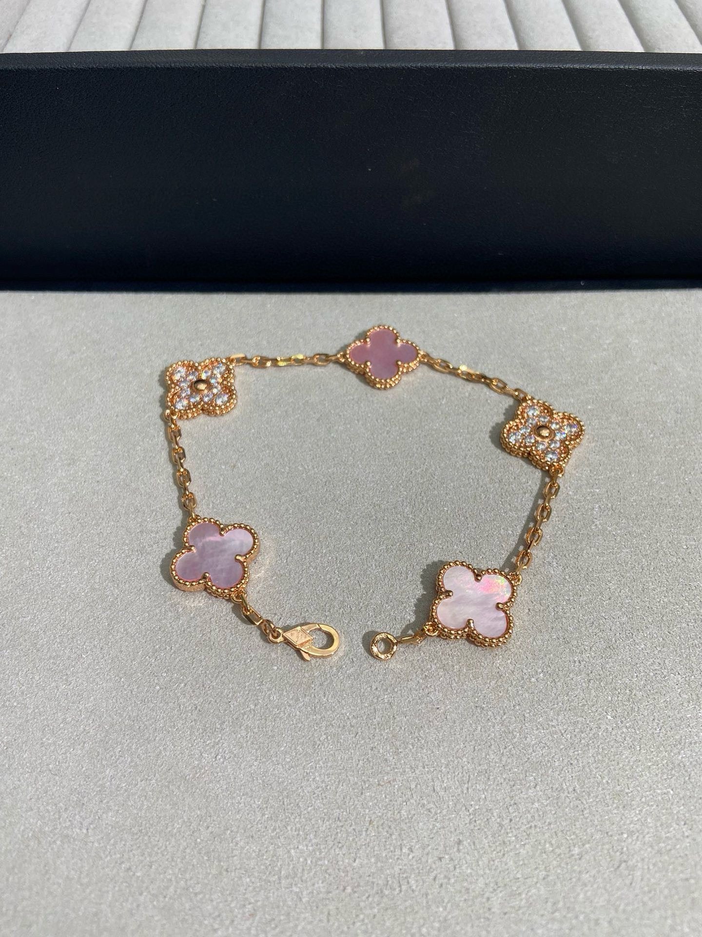 ダイヤ　ブレスレット、5モチーフ