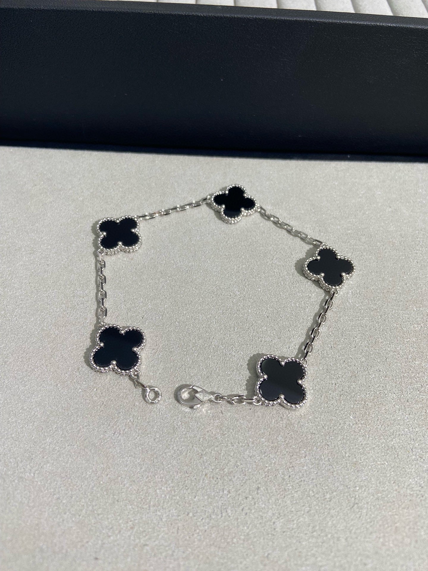 ブレスレット、5モチーフ